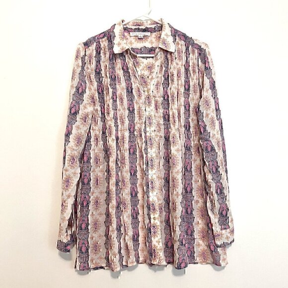 JANE AND DELANCEY White Navy Geometric Striped Pintuck Pleated Button Down Tunic - Picture 2 of 12